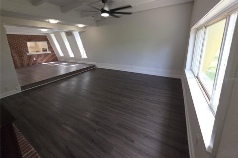 Villa ou maison à vendre à New Port Richey, Floride: 3 chambres, 179.86 m2 № 2430528 - photo 3