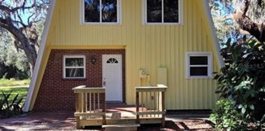 Villa ou maison à New Port Richey, Floride 3 chambres, 179.86 m2 № 2430528