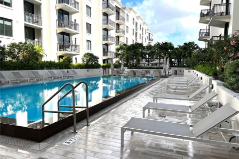 Condo in Coral Gables, Florida, 1 bedroom  № 1983613 - photo 9