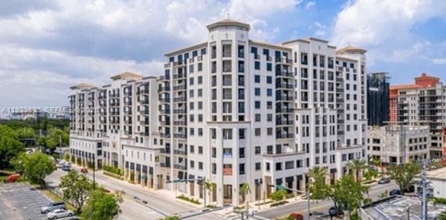 Condo in Coral Gables, Florida, 1 bedroom  № 1983613