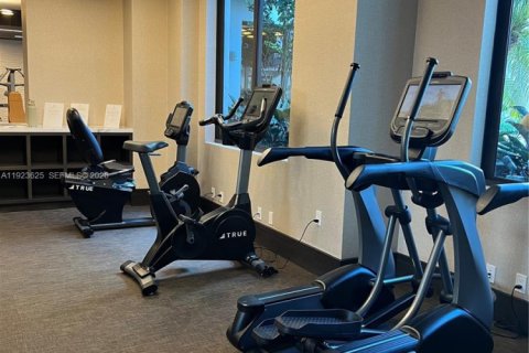 Condo in Coral Gables, Florida, 1 bedroom  № 1983613 - photo 19