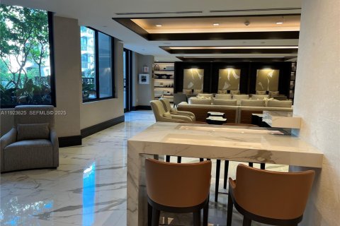 Condo in Coral Gables, Florida, 1 bedroom  № 1983613 - photo 4