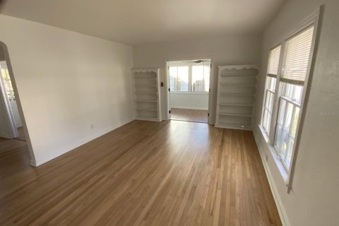 Dúplex en venta en Orlando, Florida, 4 dormitorios, 234.86 m2 № 2092906 - foto 11