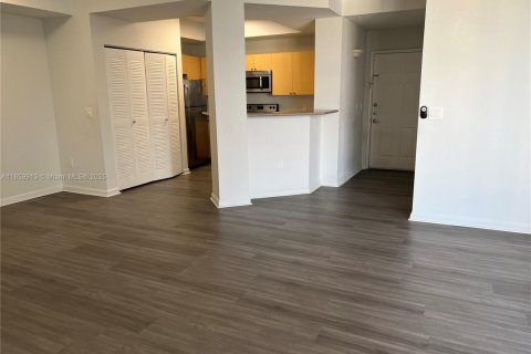 Copropriété à vendre à Hollywood, Floride: 2 chambres, 104.98 m2 № 1890586 - photo 21