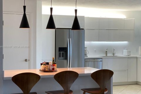 Copropriété à louer à Key Biscayne, Floride: 2 chambres, 174.19 m2 № 2076322 - photo 10