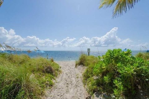 Copropriété à louer à Key Biscayne, Floride: 2 chambres, 174.19 m2 № 2076322 - photo 14