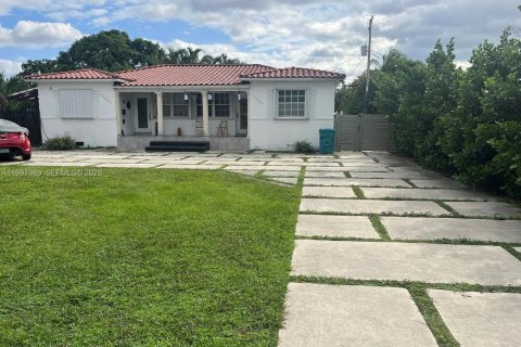 Villa ou maison à Biscayne Park, Floride 2 chambres, 141.12 m2 № 2063140