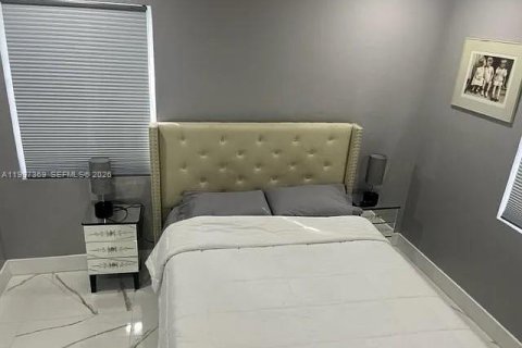 Villa ou maison à louer à Biscayne Park, Floride: 2 chambres, 141.12 m2 № 2063140 - photo 5