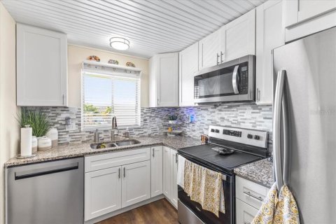 Copropriété à vendre à Bradenton, Floride: 2 chambres, 89.19 m2 № 2103727 - photo 3