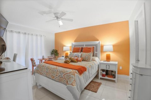 Copropriété à vendre à Bradenton, Floride: 2 chambres, 89.19 m2 № 2103727 - photo 12