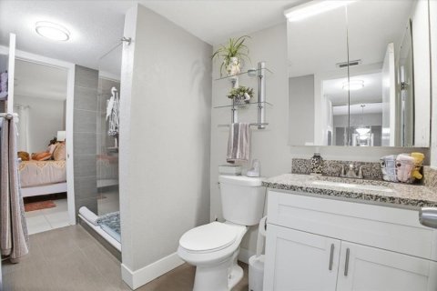 Copropriété à vendre à Bradenton, Floride: 2 chambres, 89.19 m2 № 2103727 - photo 15