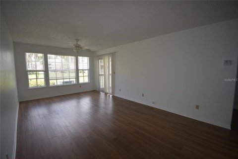 Condominio en alquiler en Orlando, Florida, 1 dormitorio, 58.25 m2 № 1917794 - foto 2