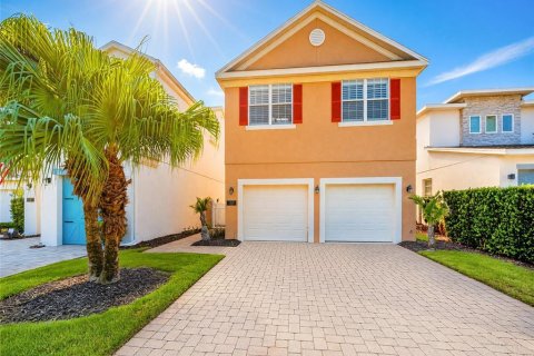 House in Four Corners, Florida 4 bedrooms, 261.52 sq.m. № 2266987