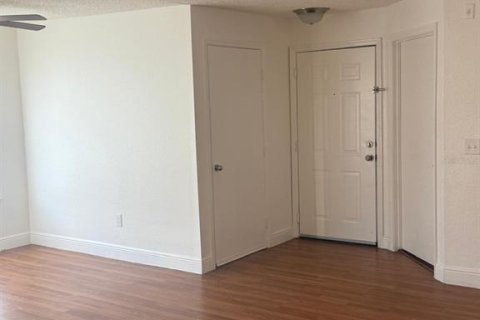 Condo in Kissimmee, Florida, 2 bedrooms № 2123204 - photo 8