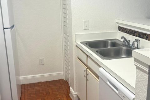 Condo in Kissimmee, Florida, 2 bedrooms № 2123204 - photo 13