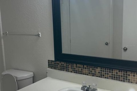 Condo in Kissimmee, Florida, 2 bedrooms № 2123204 - photo 12