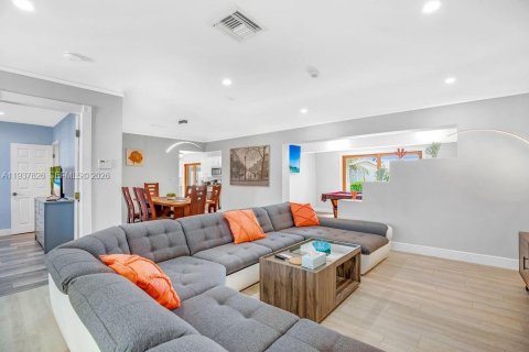 Casa en venta en Fort Lauderdale, Florida, 4 dormitorios, 213.3 m2 № 2053499 - foto 3