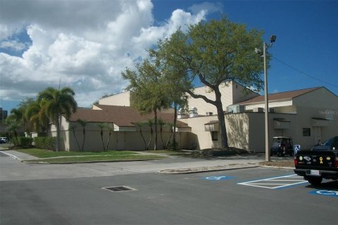 Condo in Clearwater, Florida, 2 bedrooms № 2213654 - photo 29