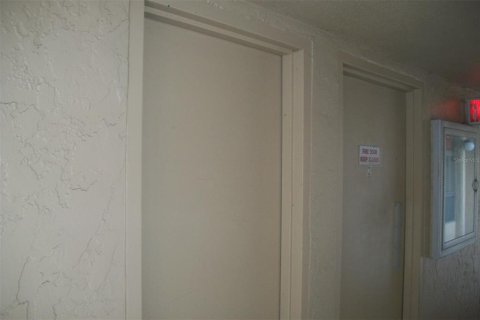 Condo in Clearwater, Florida, 2 bedrooms № 2213654 - photo 23