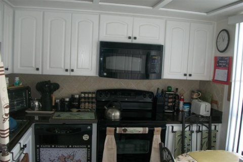 Condo in Clearwater, Florida, 2 bedrooms № 2213654 - photo 6