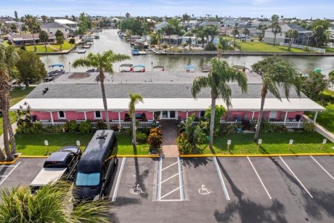 Hotel en venta en Spring Hill, Florida, 522.11 m2 № 1784932 - foto 2