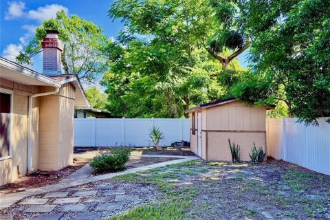 House in Orlando, Florida 3 bedrooms, 191.19 sq.m. № 1797144 - photo 2