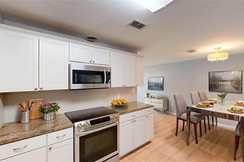 House in Orlando, Florida 3 bedrooms, 191.19 sq.m. № 1797144 - photo 5