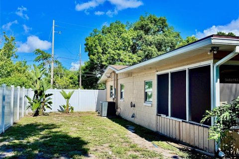 House in Orlando, Florida 3 bedrooms, 191.19 sq.m. № 1797144 - photo 13