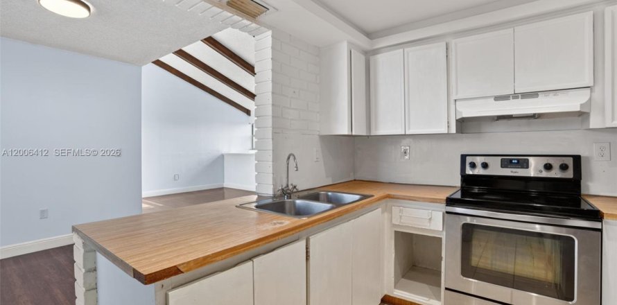 Condominio en Miami, Florida, 3 dormitorios  № 2090772