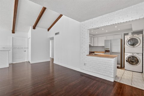 Condominio en venta en Miami, Florida, 3 dormitorios, 118.45 m2 № 2090772 - foto 9