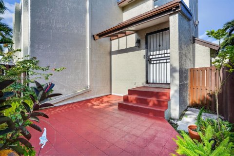 Condominio en venta en Miami, Florida, 3 dormitorios, 118.45 m2 № 2090772 - foto 27