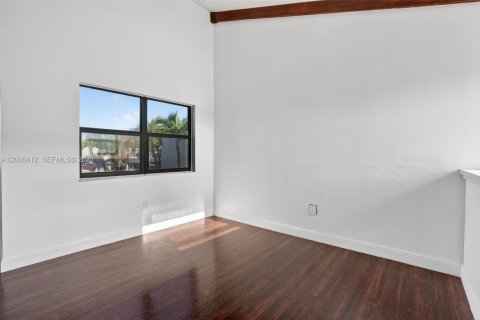 Condominio en venta en Miami, Florida, 3 dormitorios, 118.45 m2 № 2090772 - foto 5