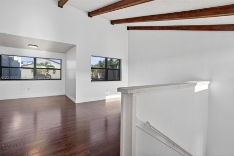 Condominio en venta en Miami, Florida, 3 dormitorios, 118.45 m2 № 2090772 - foto 3