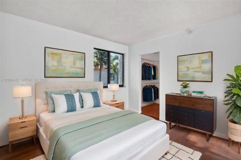 Condominio en venta en Miami, Florida, 3 dormitorios, 118.45 m2 № 2090772 - foto 20