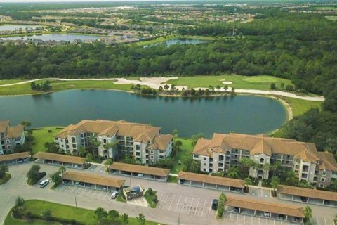 Condo in Bradenton, Florida, 3 bedrooms in LAKEWOOD NATIONAL  № 221252 - photo 1