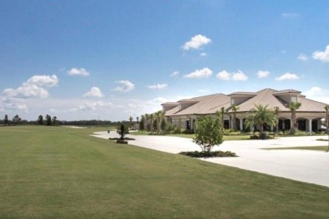 Condo in Bradenton, Florida, 3 bedrooms in LAKEWOOD NATIONAL  № 221252 - photo 14