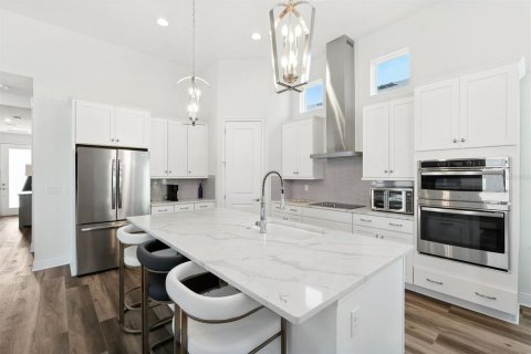 House in Wesley Chapel, Florida 4 bedrooms, 230.12 sq.m. № 1876093 - photo 7