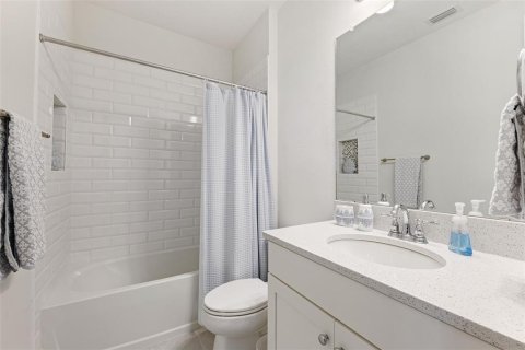 House in Wesley Chapel, Florida 4 bedrooms, 230.12 sq.m. № 1876093 - photo 30