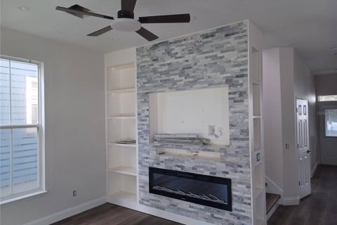 House in Celebration, Florida 4 bedrooms, 183.95 sq.m. № 2203705 - photo 4