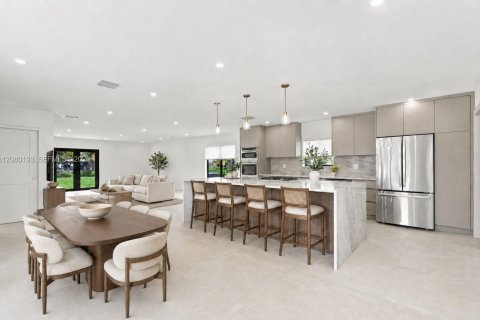 House in Cutler Bay, Florida 4 bedrooms, 181.81 sq.m. № 2340254