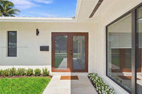 House in Cutler Bay, Florida 4 bedrooms, 181.81 sq.m. № 2340254 - photo 6