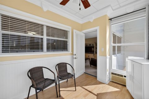 Condo in Lauderdale Lakes, Florida, 1 bedroom  № 2090266 - photo 9