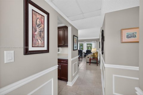 Condo in Lauderdale Lakes, Florida, 1 bedroom  № 2090266 - photo 17