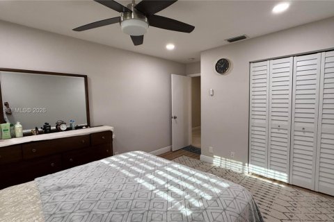 Casa en venta en Lauderhill, Florida, 4 dormitorios, 185.34 m2 № 2065514 - foto 6