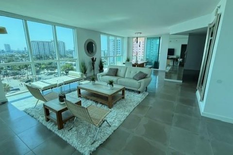 Condo in Fort Lauderdale, Florida, 2 bedrooms  № 1861345 - photo 8