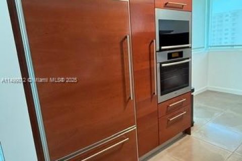 Condo in Fort Lauderdale, Florida, 2 bedrooms  № 1861345 - photo 10