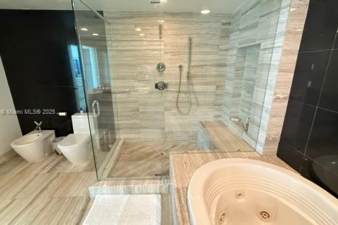Condo in Fort Lauderdale, Florida, 2 bedrooms  № 1861345 - photo 22