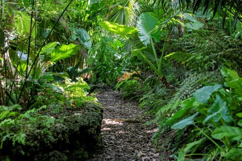 Villa ou maison à vendre à Miami, Floride: 3 chambres, 476.4 m2 № 2026198 - photo 17