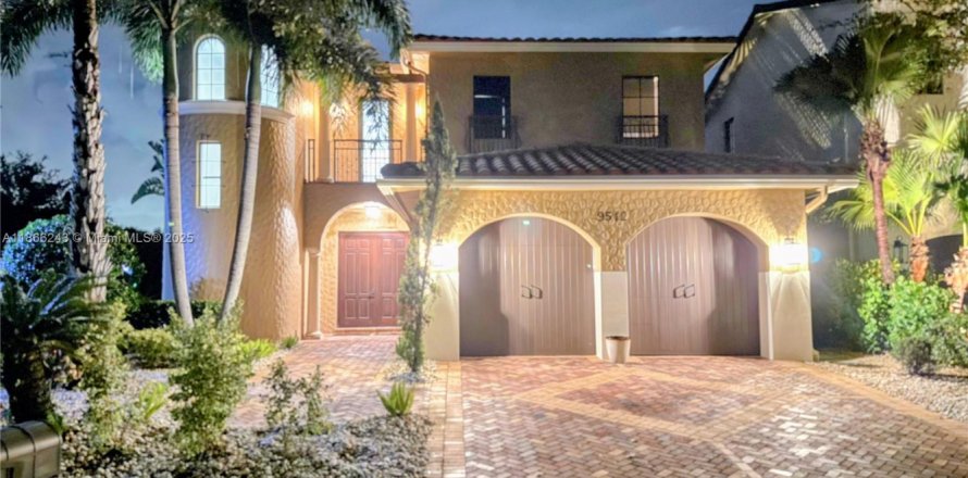 House in Parkland, Florida 4 bedrooms, 320.61 sq.m. № 1897172
