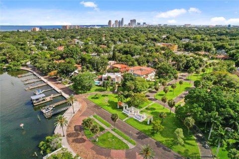 Terreno en venta en Saint Petersburg, Florida № 1857997 - foto 7